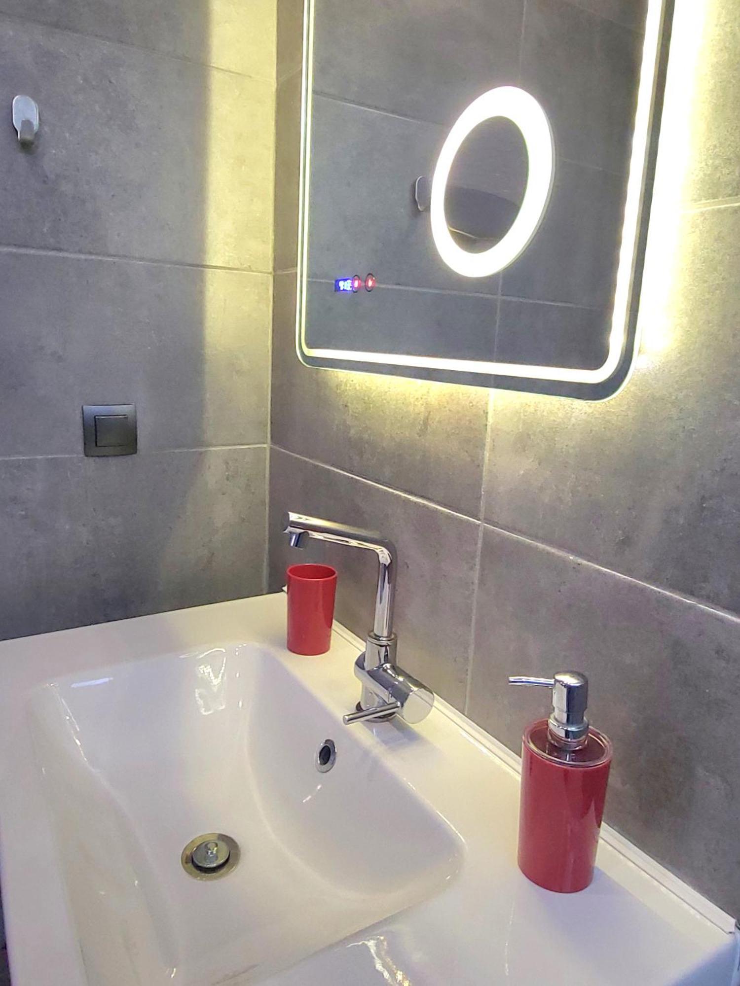 “Zeus”, Stylish Luxury Business Suite In The Heart Of Athens. Atenas Exterior foto